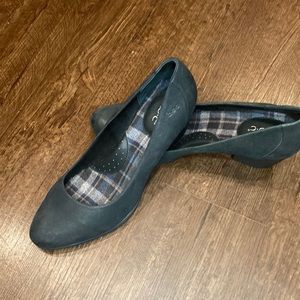 B.O.C Charcoal Black Block Leather Pump  Women's Heel Size 10 M